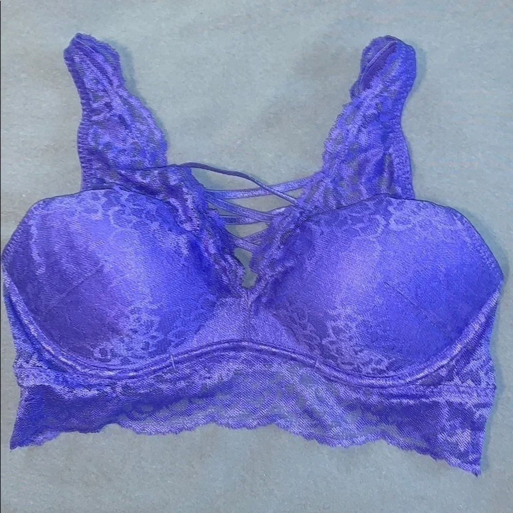 VS PINK Padded Bra - Picture 3 of 15